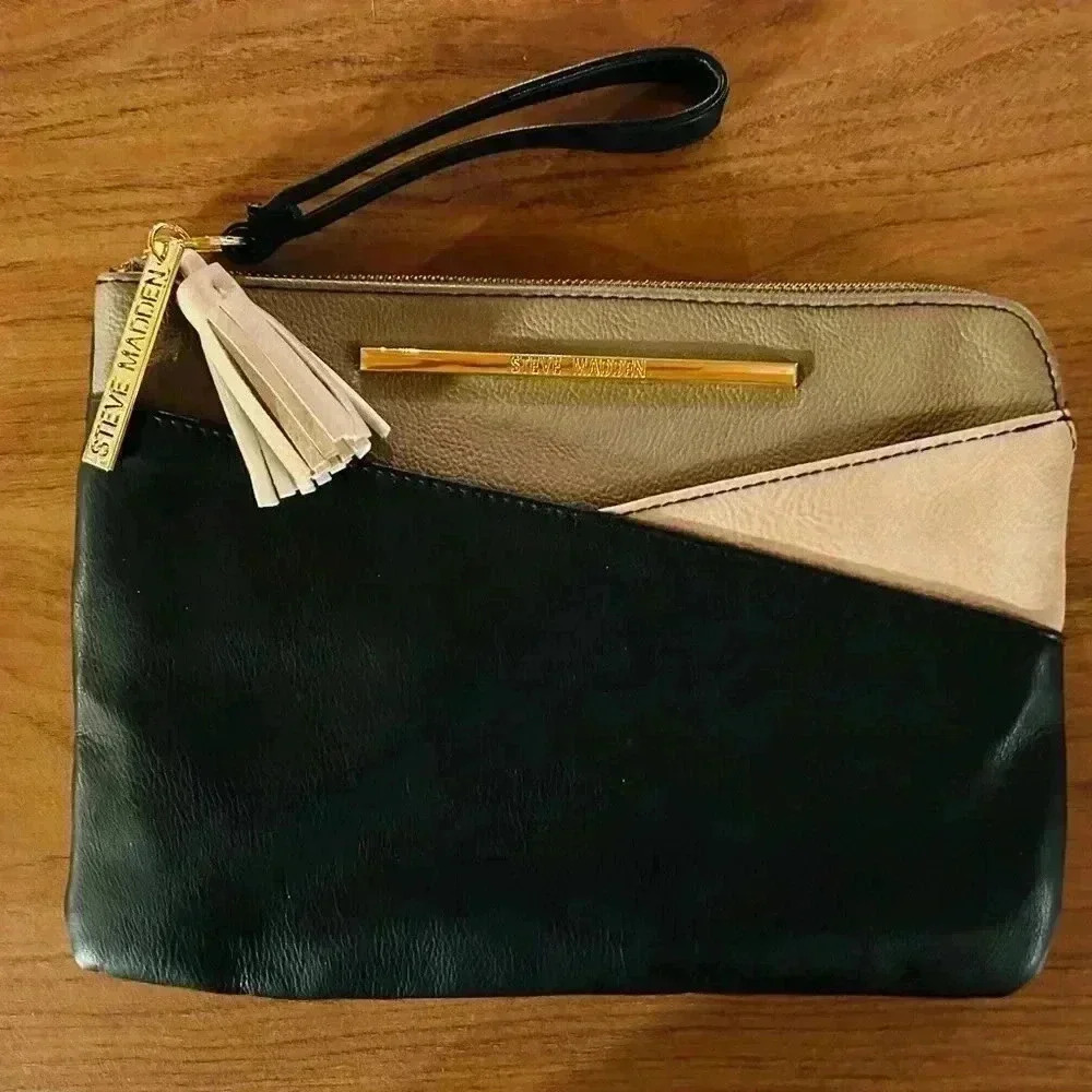 Steve Madden NWOT, clutch, gold accents, black, taupe, rose, tassel, wristlet